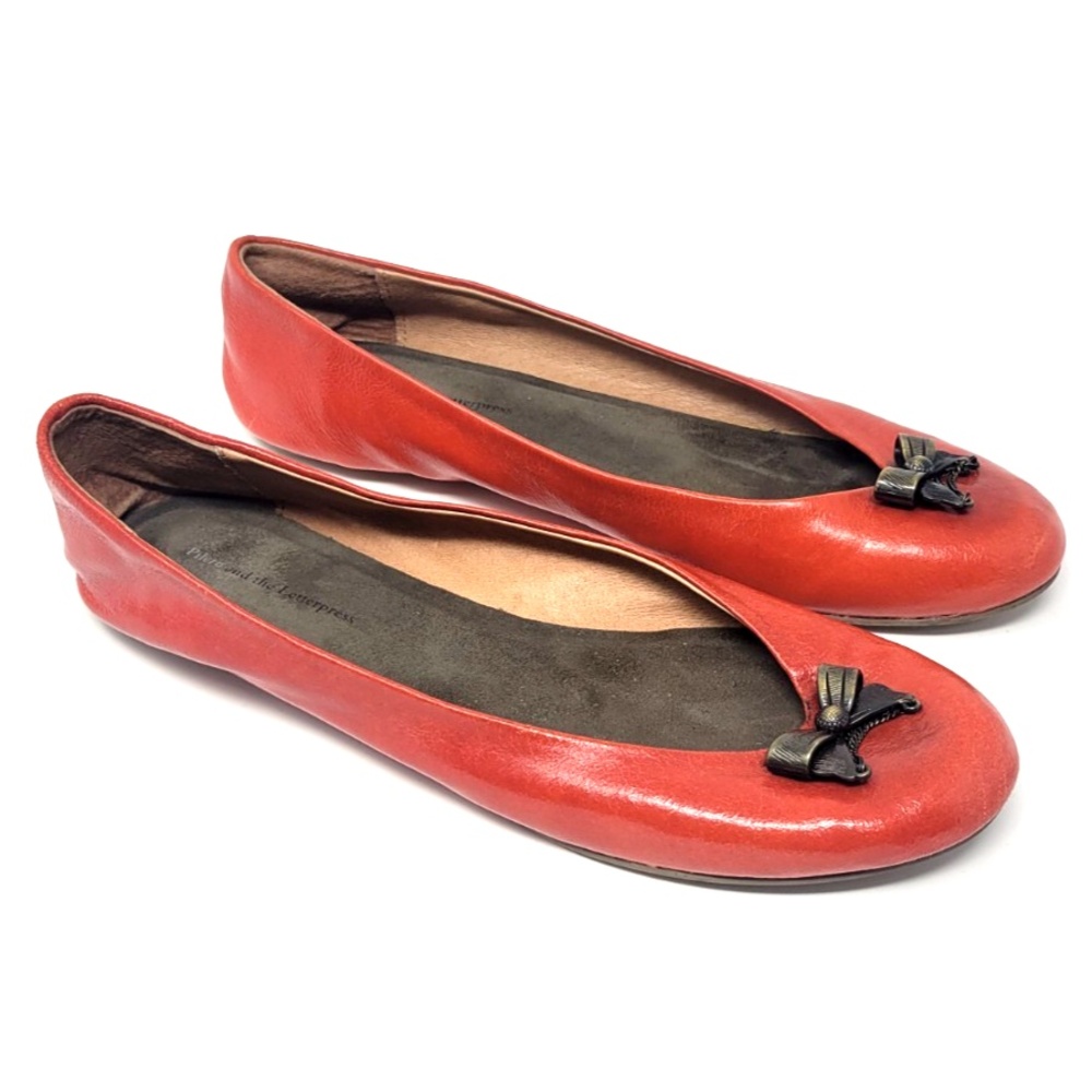 Pilcro and the Letterpress Leather Ballet Flats Size 9 Minimalist Bow Chain